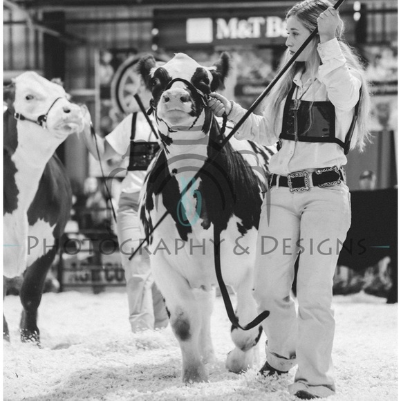 Meet your Posher, April - Picture 5 of 5